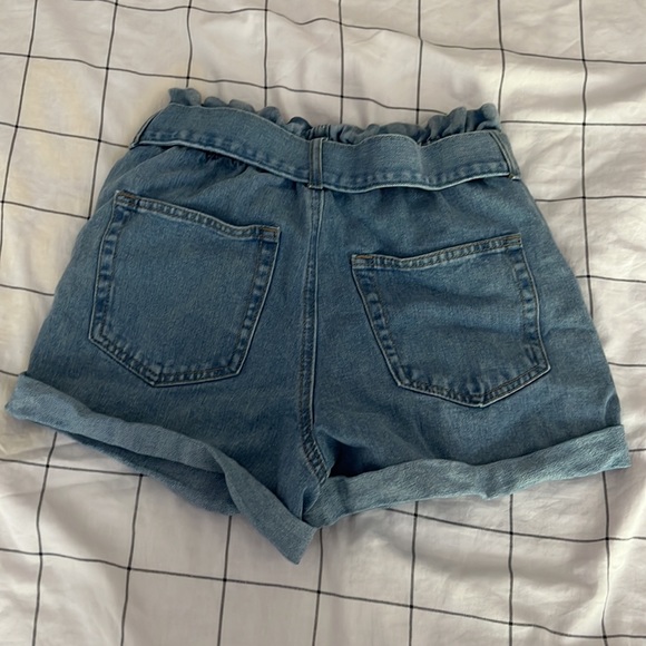 SOLD - NWOT Belted Denim Shorts **DO NOT BUY** - Picture 3 of 3